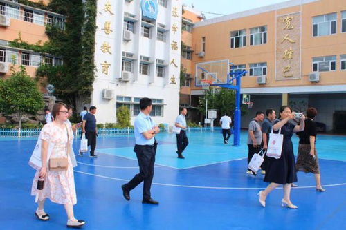 全國小學(xué)優(yōu)秀校長高級研究班走進(jìn)昌平區(qū)回龍觀中心小學(xué)與朝陽中心小學(xué)